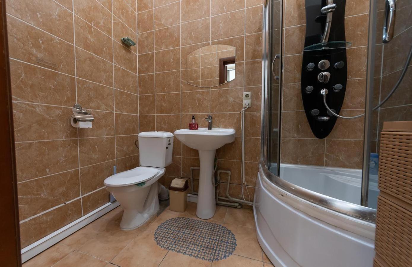 Kievaccommodation In The Center 24H Self Check-In Bagian luar foto