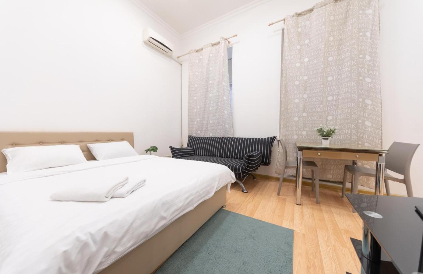 Kievaccommodation In The Center 24H Self Check-In Bagian luar foto