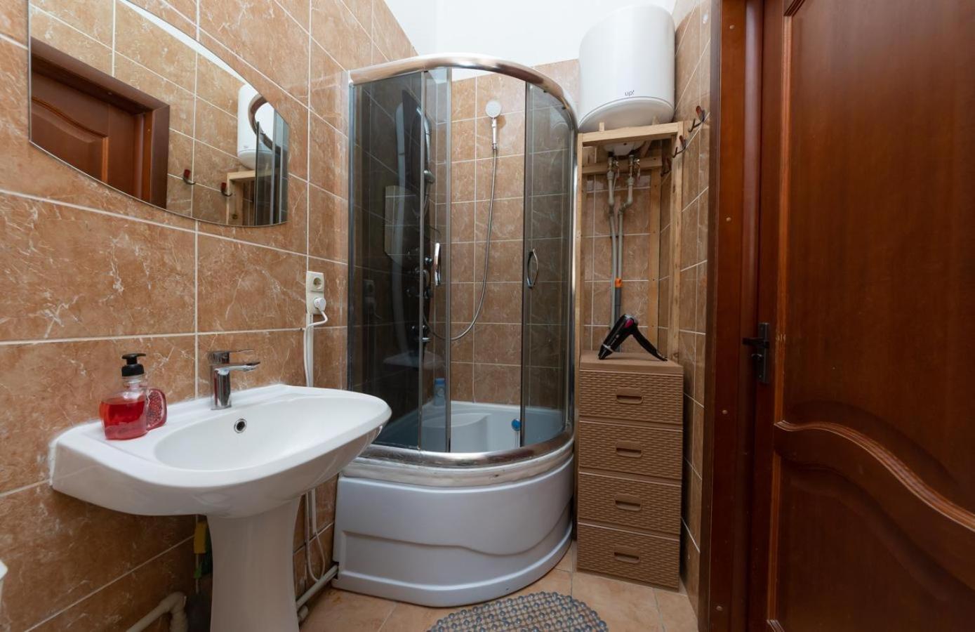 Kievaccommodation In The Center 24H Self Check-In Bagian luar foto